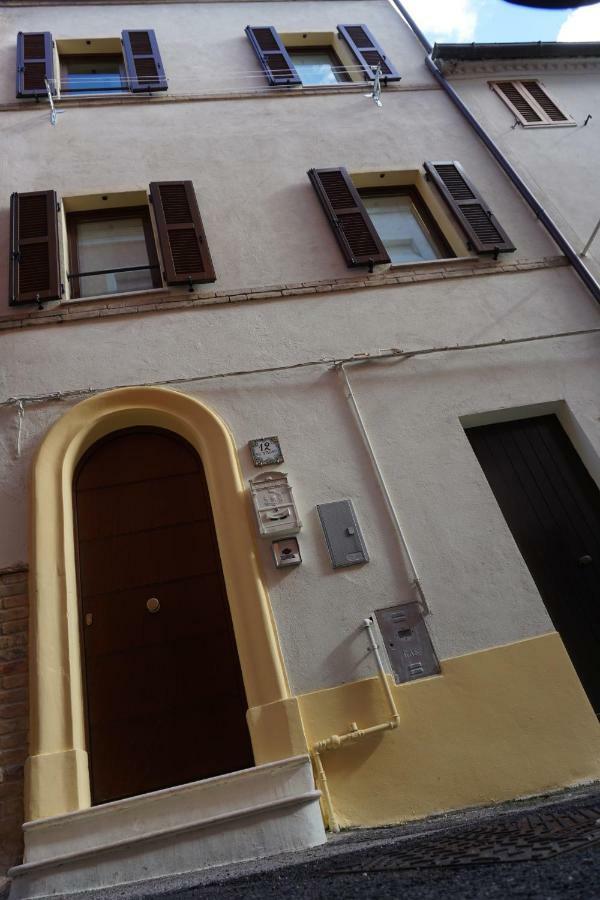 Casa Vacanze Torre Dei Gualtieri Villa San Benedetto del Tronto Exterior foto