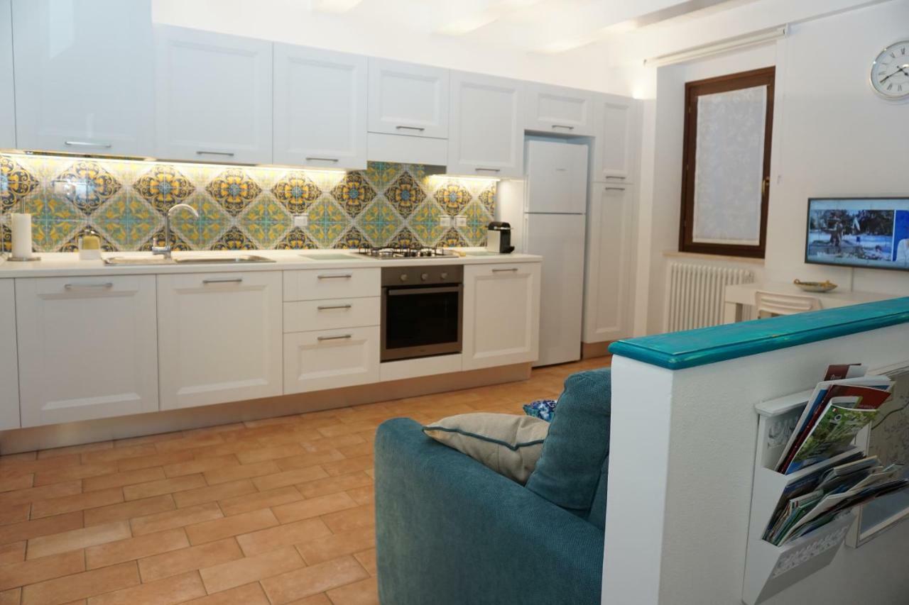 Casa Vacanze Torre Dei Gualtieri Villa San Benedetto del Tronto Exterior foto